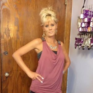 Meet your Posher, Angela